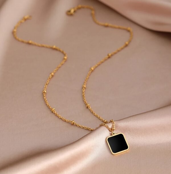 IMG_0290 Black Pendant Necklace (square) CGN14