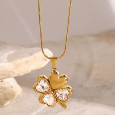 Luxe Clover Necklace Luxe Clover Necklace