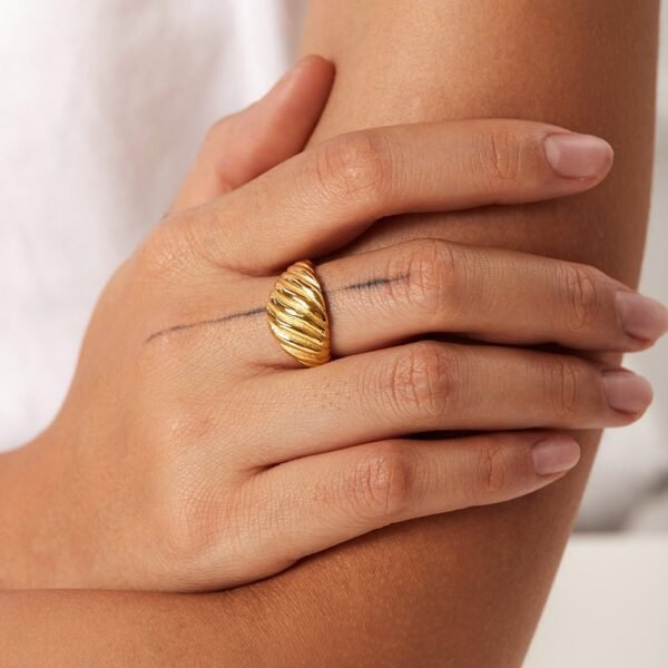 New Style Croissant Ring