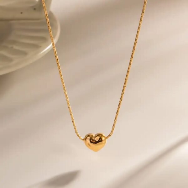 IMG_7113 Heartstrings Heart Necklace CGN03