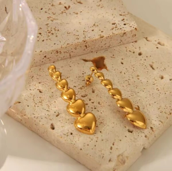 IMG_8905 Stunning Lovedrop Heart Earrings CGE16